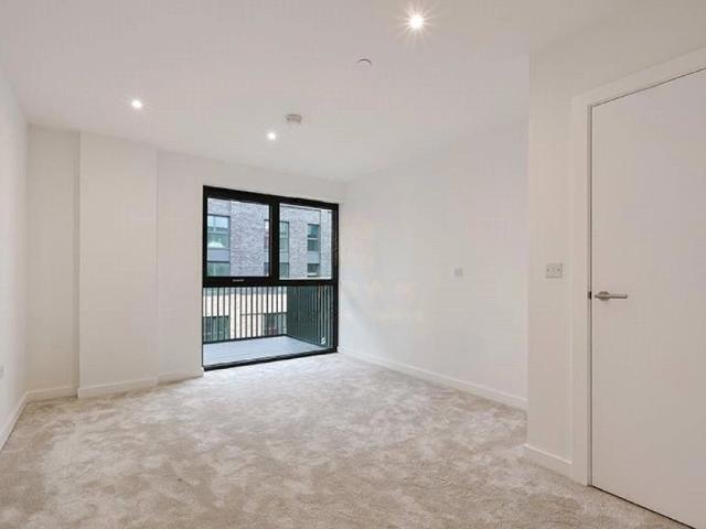 apartment in Anax Street, London, N4