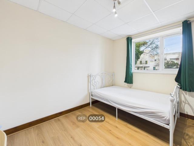 apartment in Anchor House, Anlaby Road, Hull, HU3 2PB