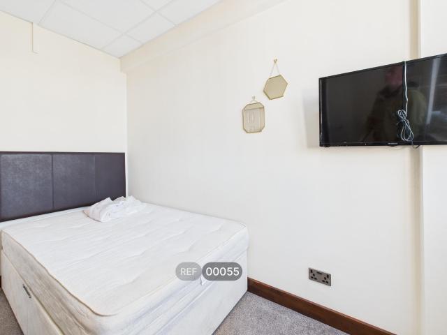apartment in Anchor House, Anlaby Road, Hull, HU3 2PB