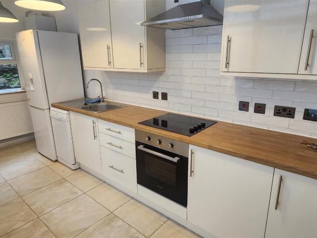 apartment in Aberdeen Road, Cotham