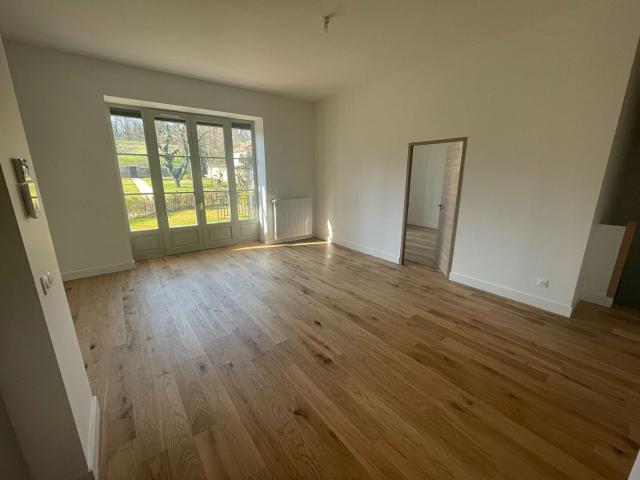 apartment in ALBIGNY SUR SAONE