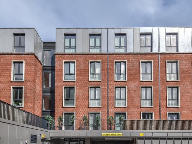 apartment in Alcester Road, Moseley, Birmingham, B13 8EQ