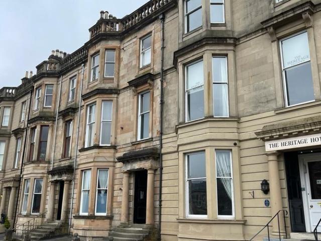 apartment in Alfred Terrace, Hillhead, Glasgow, G12