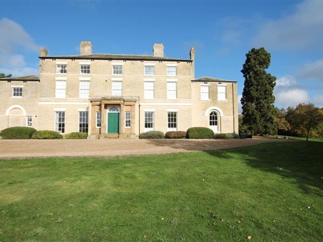 apartment in Apt 8, Raywell House, Riplingham Road, Cottingham, HU16 5WG