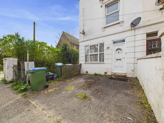 apartment in Arundel Road, Littlehampton, BN17