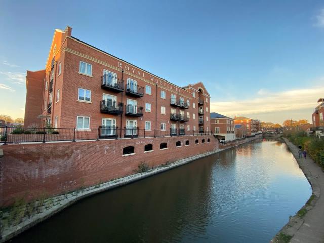 apartment in Austin Court Diglis