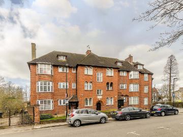 apartment in Aylmer Road