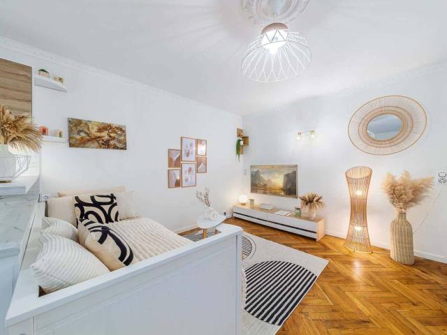 Apartment in Boulevard de Port Royal, Paris for 36 m² with 1 bed