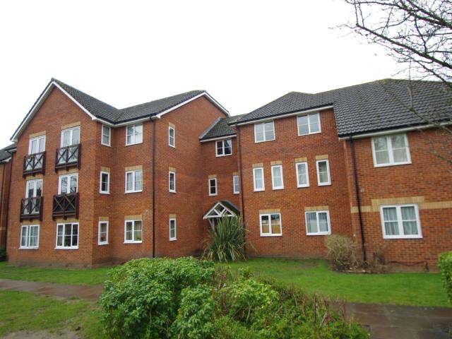 apartment in Bowling Court, WD18