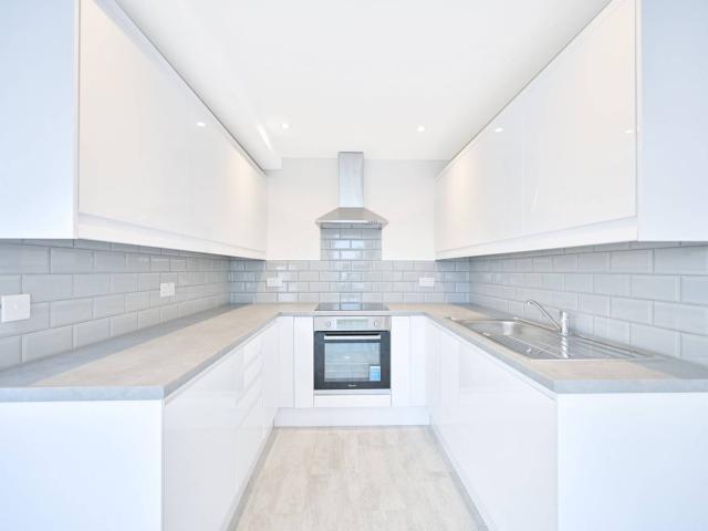 apartment in Bath Road