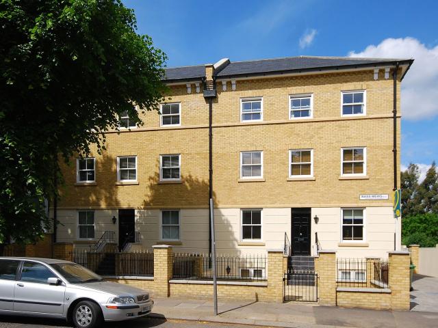 apartment in Barry Road