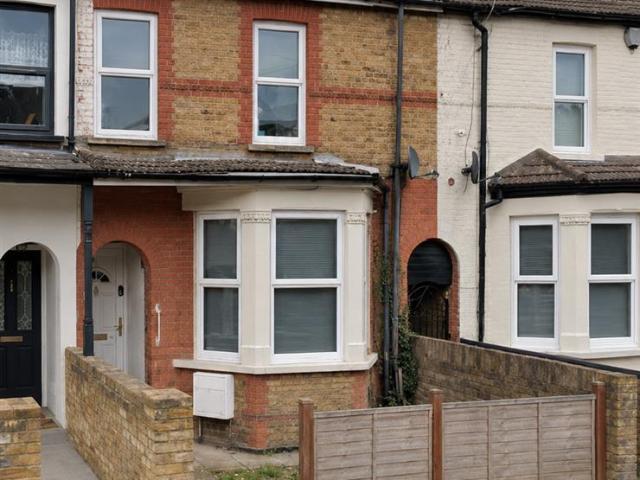 Apartment In Bellclose Road, West Drayton Ub7