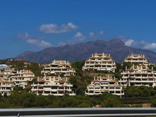 Apartment in Benahavís, Costa del Sol
