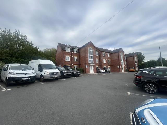 apartment in BENTLEY LANE WILLENHALL, WV12
