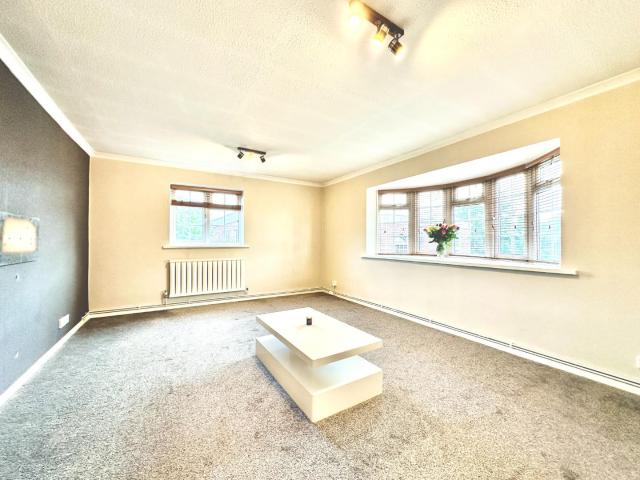 apartment in Bispham Road, Park Royal
