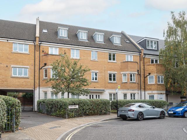 apartment in Blakes Road