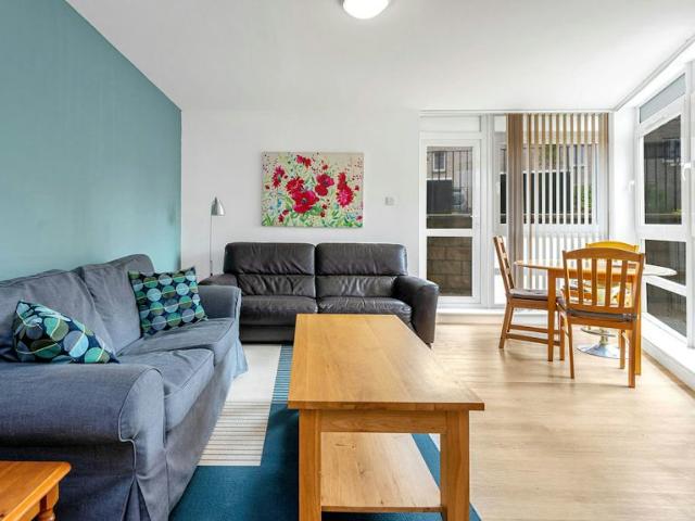 apartment in Brunswick Road, Flat 4, Leith Edinburgh, EH7