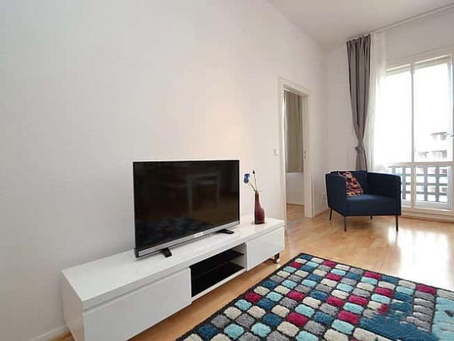 Modern apartment in perfect residential area near Kunfursdendamm