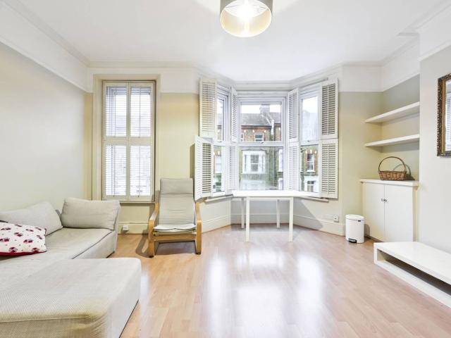 apartment in Bravington Road