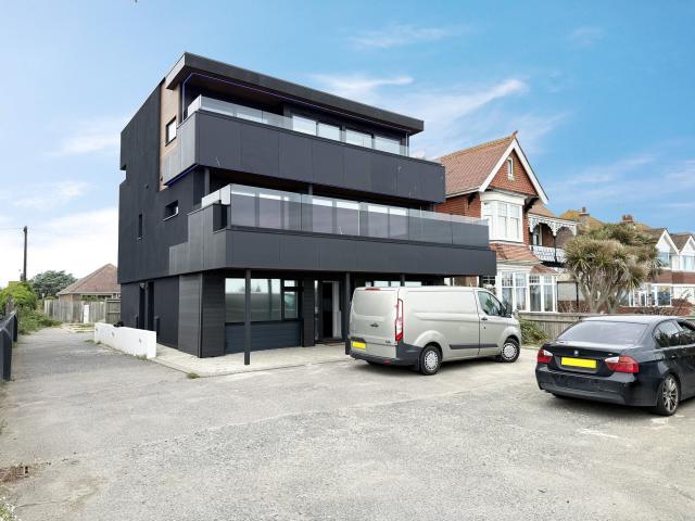 apartment in Brighton Road, Worthing, BN11