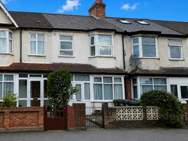 Apartment In Broad Lane, London N15