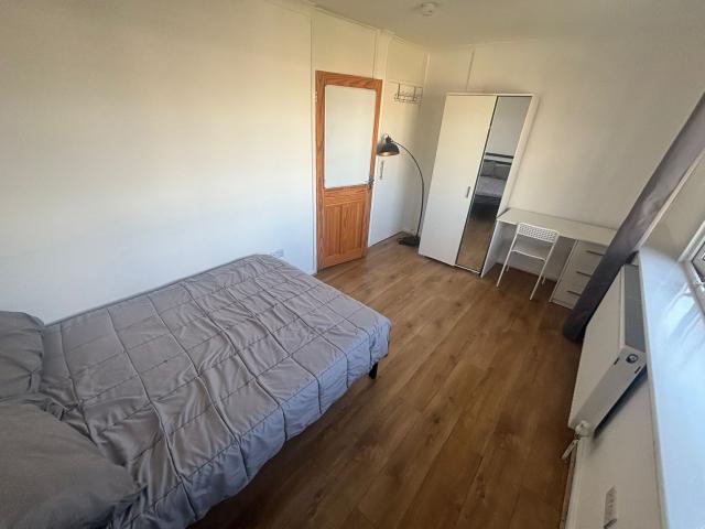 apartment in Brodie House, London, SE1