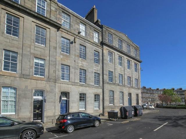 apartment in Gardners Crescent, 1F1, Haymarket Edinburgh, EH3