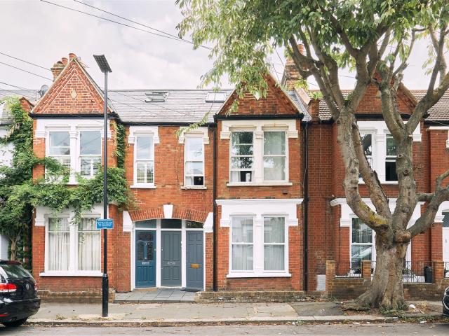 Apartment in Geraldine Road, Chiswick, W4