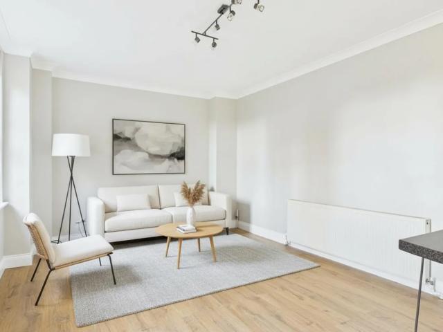 apartment in Gilbert Close, London
