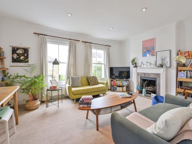 apartment in Gladstone Road