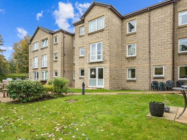 apartment in Glenallan Court Stirling Road, Stirlingshire, Dunblane, FK15 9LT