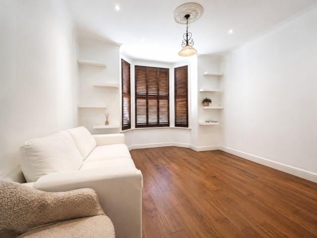 apartment in Glengall Road