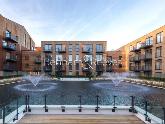 apartment in Grand Canal Avenue, London, SE16