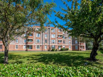 apartment in Grand Drive