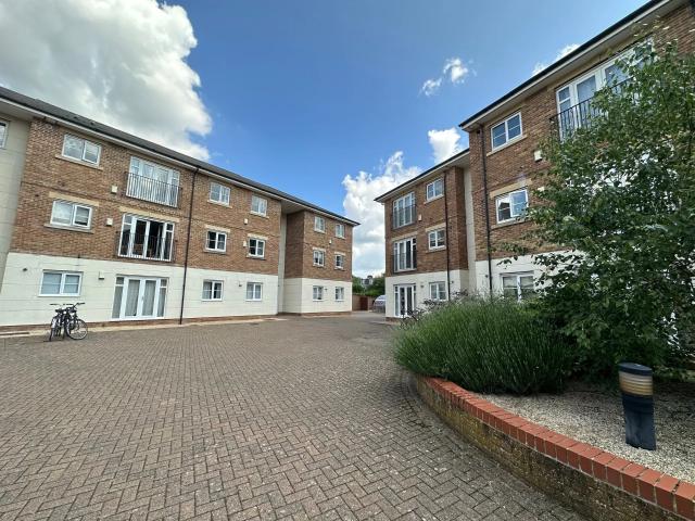 apartment in Grandpont Place City Centre