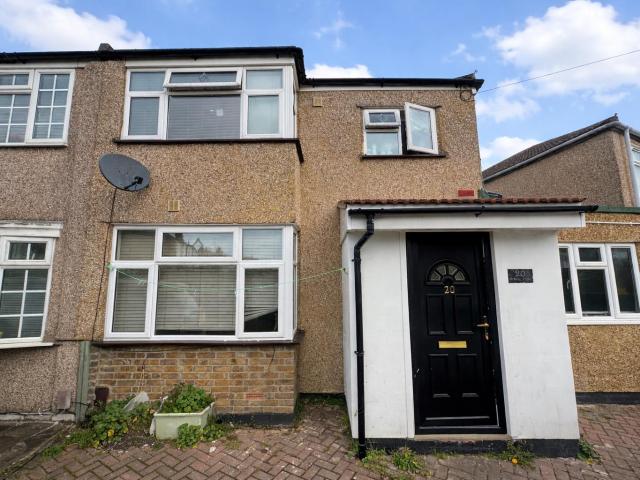 Apartment In Grange Close, Hayes Ub3