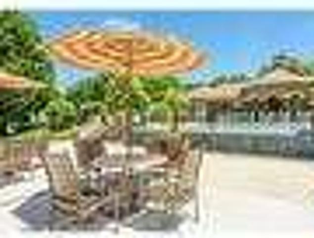 Apartment in great location. Pet OK!