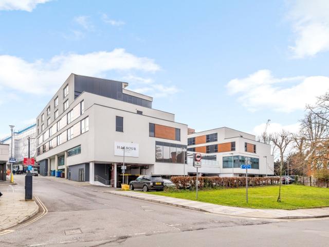 apartment in Guildford