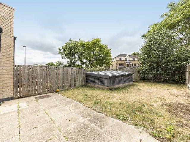apartment in Gunnersbury Mews, Chiswick, W4