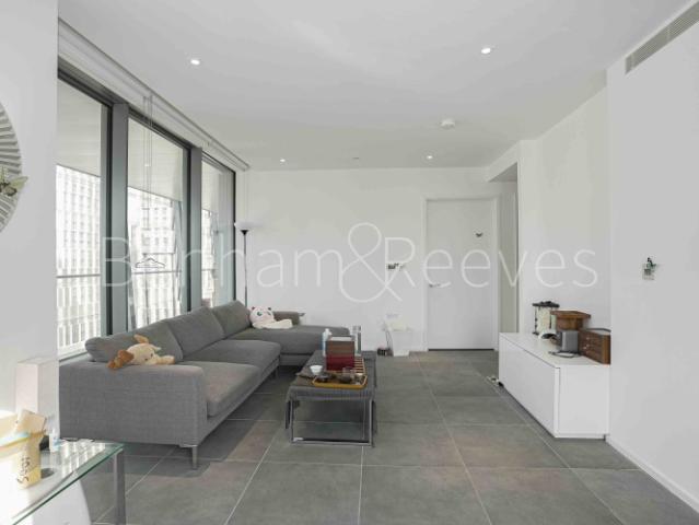 apartment in Dollar bay point, Canary wharf, E14