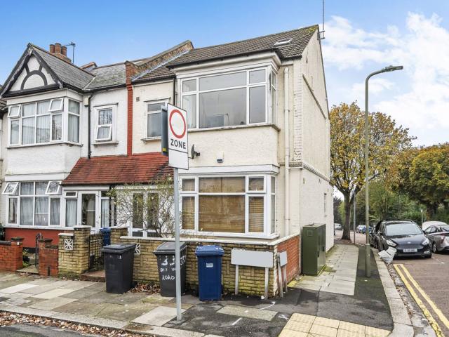 apartment in Dartmouth Road