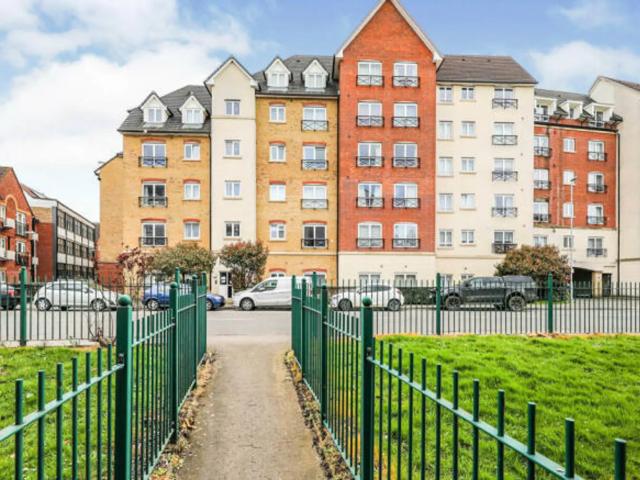 apartment in Delta House Northampton NN1
