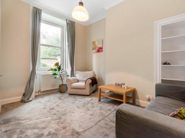 apartment in Dickson Street, PF1, Leith Edinburgh, EH6