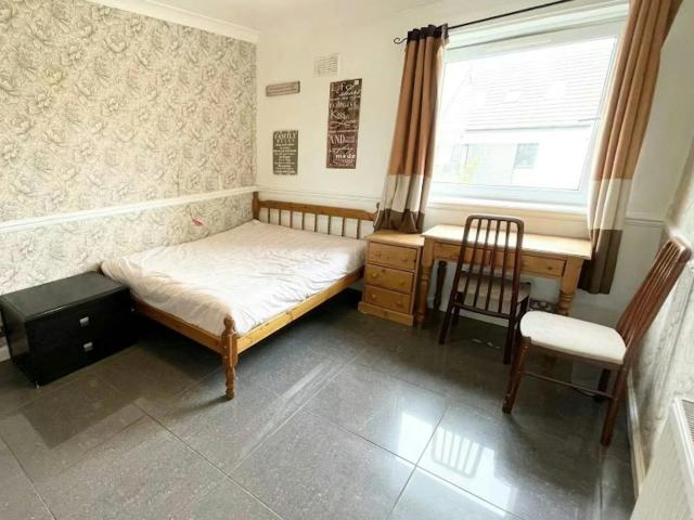 apartment in Dinmont Drive, Flat 4 Liberton, Edinburgh, EH16