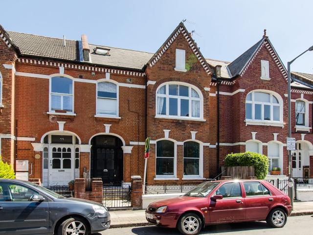 apartment in Drakefield Road