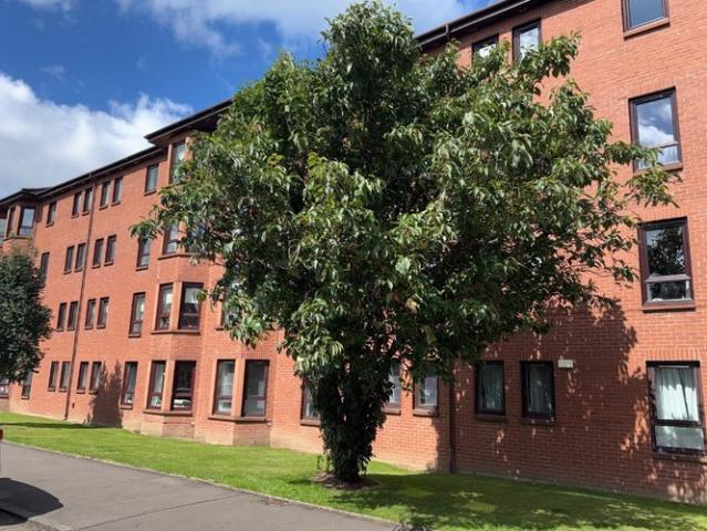 apartment in Durward Court, Shawlands, Glasgow, G41