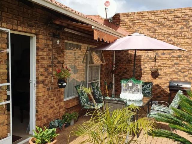 apartment in Edenvale Central, Edenvale, Gauteng