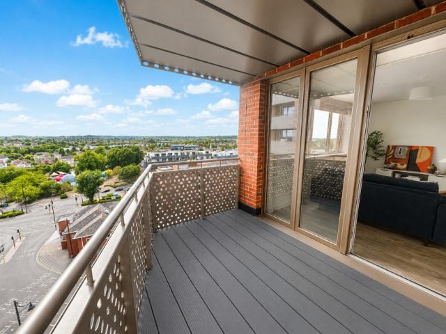 apartment in Elmsleigh Road, Staines upon Thames, Surrey