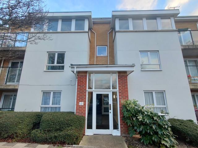 apartment in Erebus Drive, Thamesmead, London, SE28