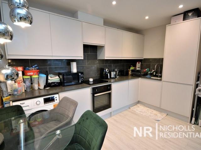 apartment in Ewell Road, Surbiton